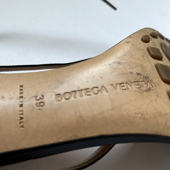 Bottega Veneta - Picture 7 of 9
